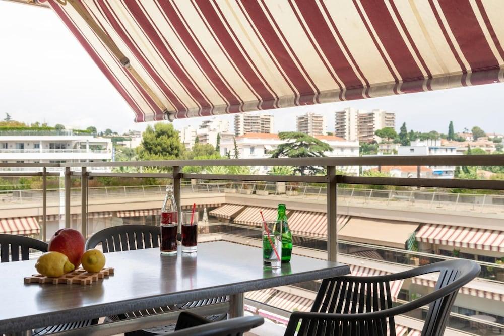 The Originals Boutique, Hotel Les Strelitzias Juan-les-Pins Exterior photo