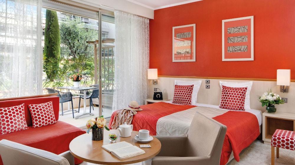 The Originals Boutique, Hotel Les Strelitzias Juan-les-Pins Exterior photo
